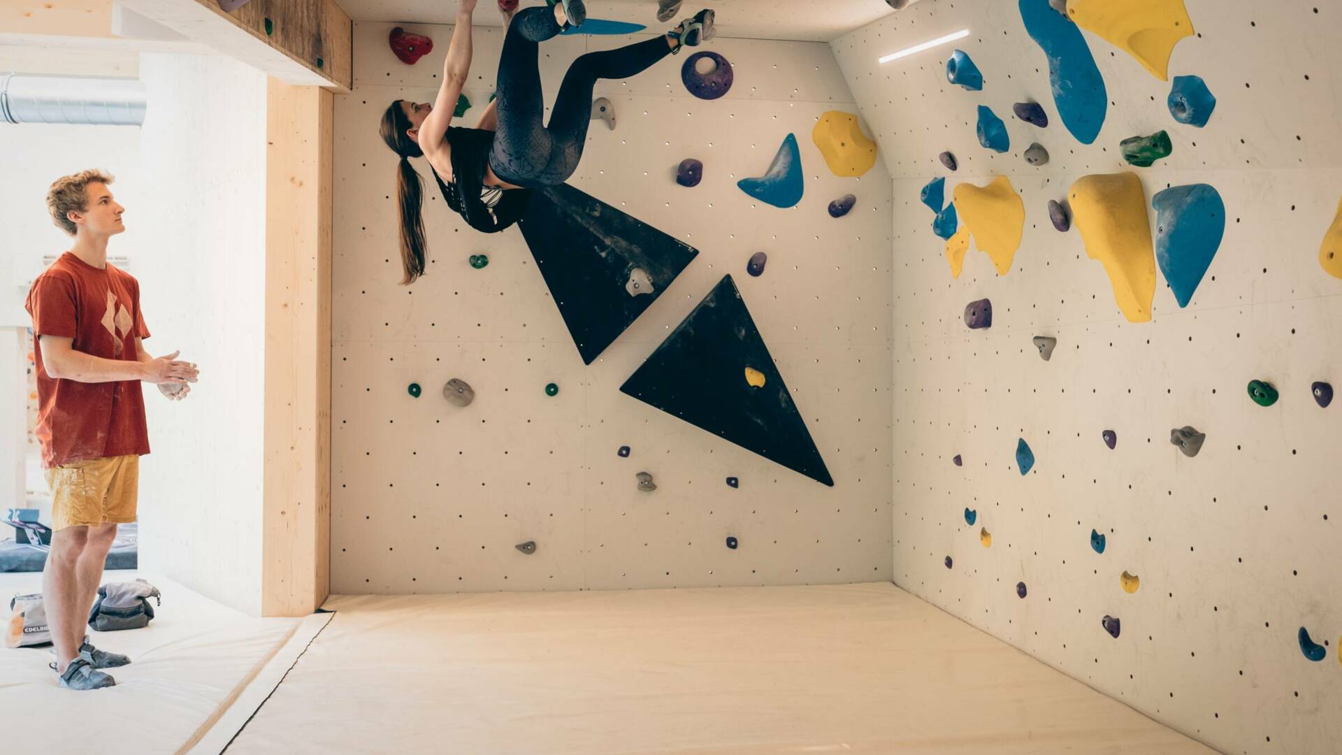 Kraftreich Aufenfeld · Bouldern · Klettern · Zillertal